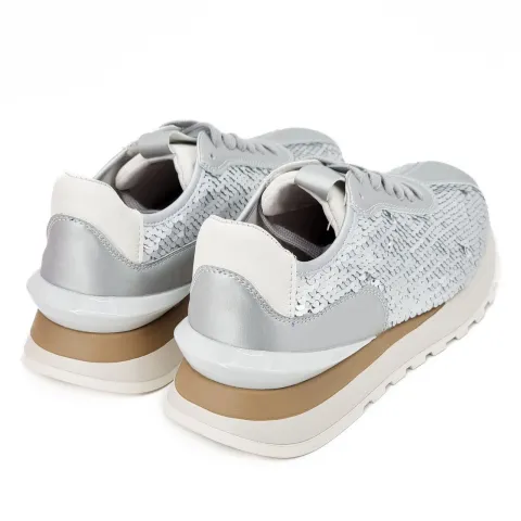 Кроссовки женские