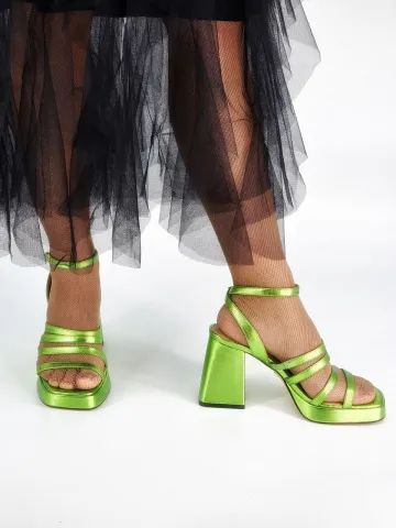 Босоножки женские