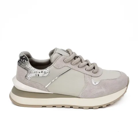 Кроссовки женские