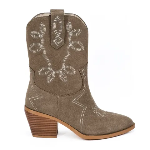 Казаки женские