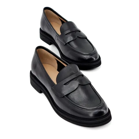 Лоферы женские