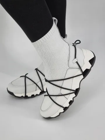 Кроссовки  женские