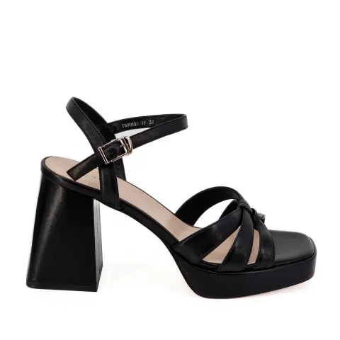 Босоножки женские