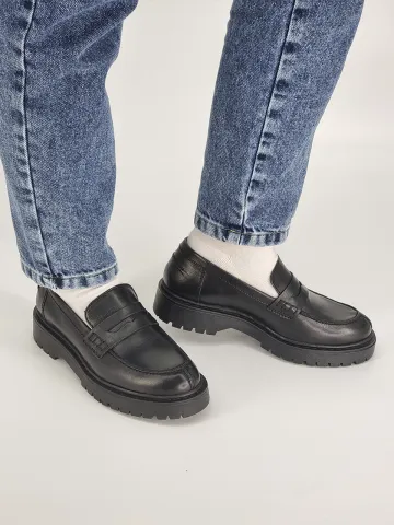 Лоферы женские