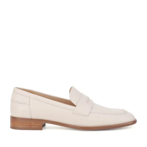 Лоферы женские