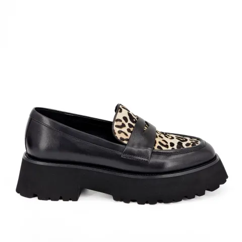 Лоферы женские