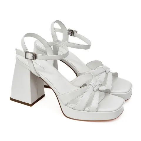 Босоножки женские