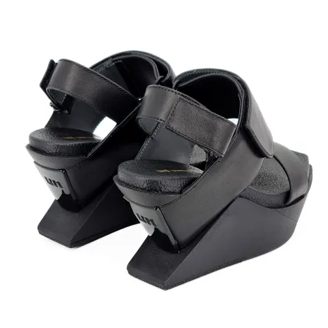 Босоножки женские