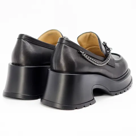 Лоферы женские