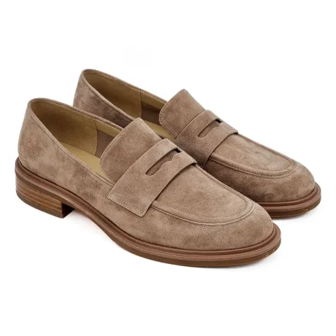 Лоферы женские