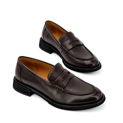 Лоферы женские