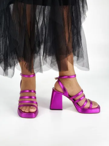 Босоножки женские