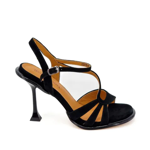 Босоножки женские