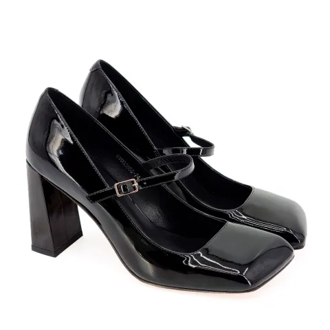 Туфли женские