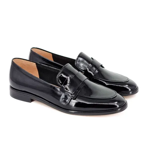 Лоферы женские