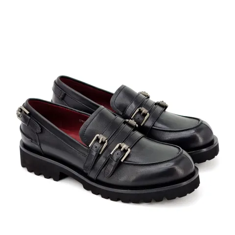 Лоферы женские