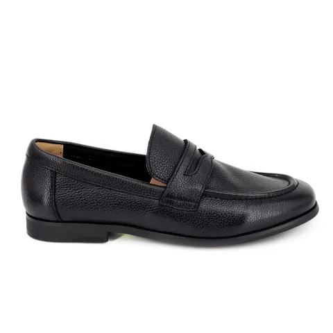 Лоферы женские