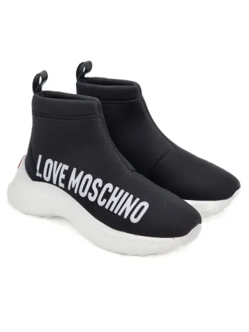 Кроссовки женские