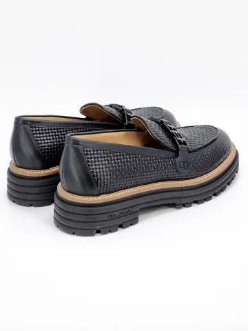 Лоферы женские