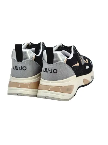 Кроссовки женские