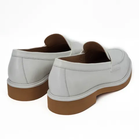 Лоферы женские