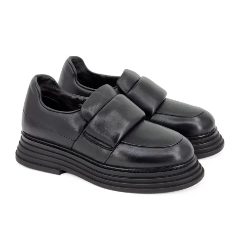 Лоферы женские