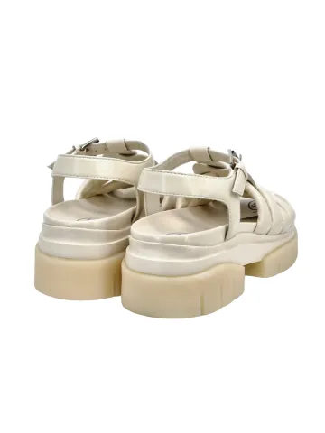 Сандалии женские