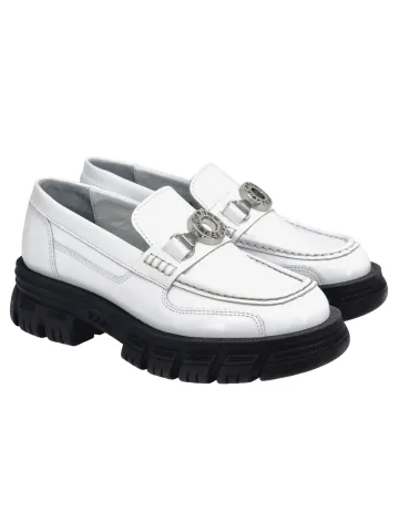 Лоферы женские