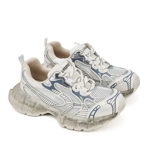 Кроссовки женские