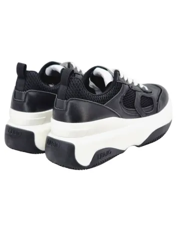 Кроссовки женские