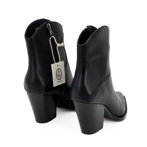 Казаки женские