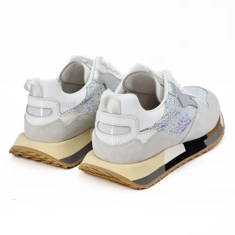 Кроссовки женские