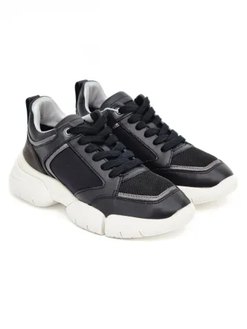 Кроссовки женские