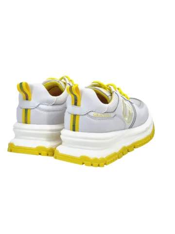 Кроссовки женские