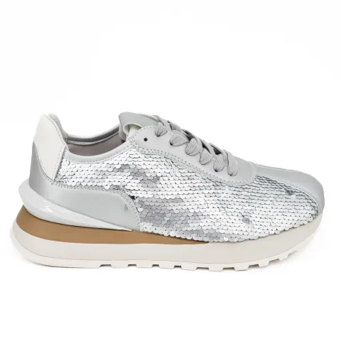 Кроссовки женские