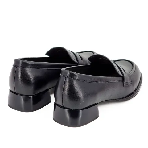 Лоферы женские