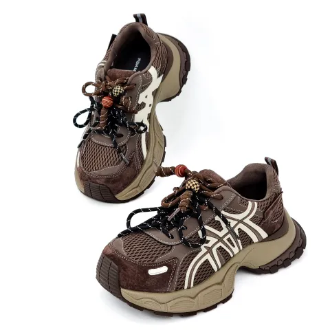 Кроссовки женские