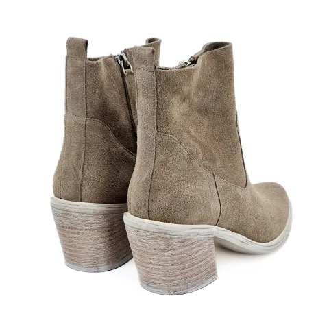 Казаки женские