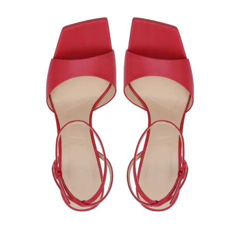 Босоножки женские