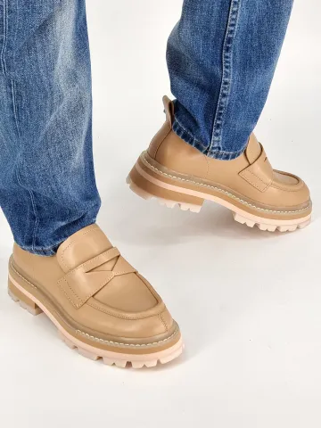 Лоферы женские