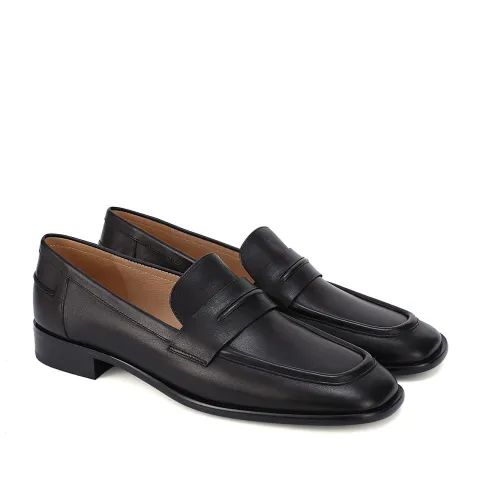 Лоферы женские