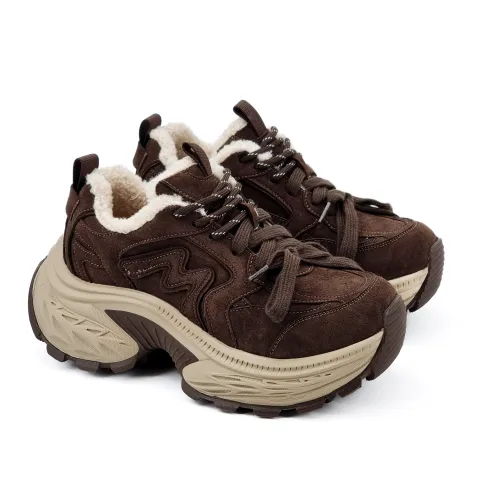 Кроссовки женские