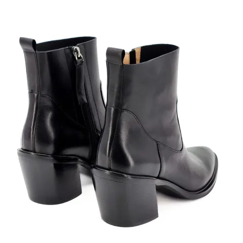 Казаки женские