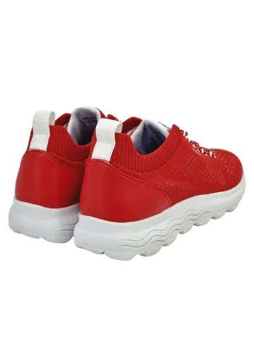 Кроссовки женские