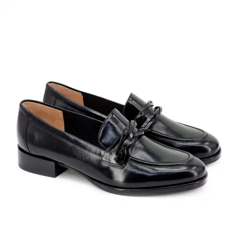 Лоферы женские