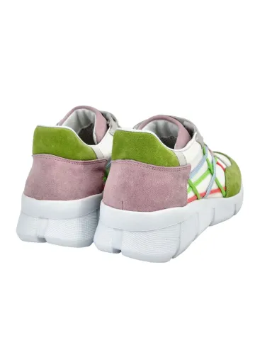 Кроссовки женские