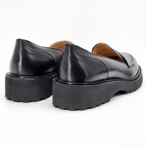 Лоферы женские