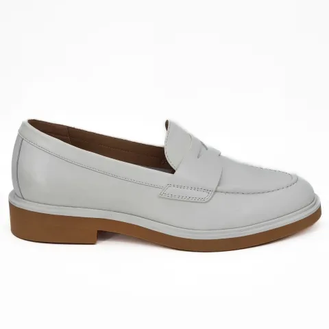 Лоферы женские