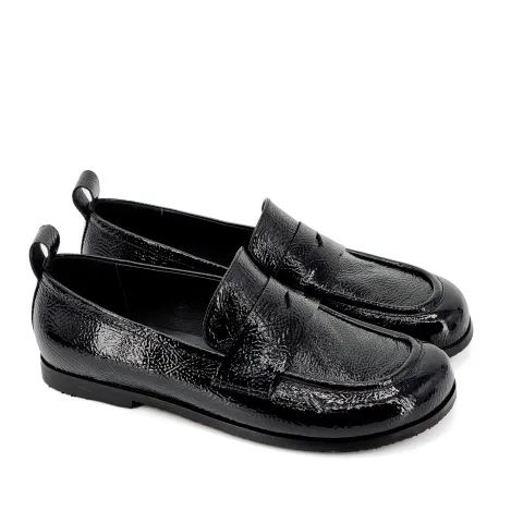 Лоферы женские