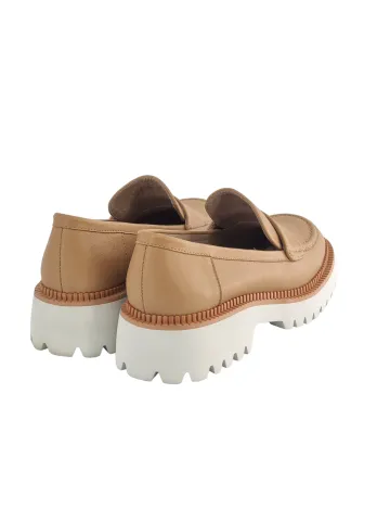 Лоферы женские